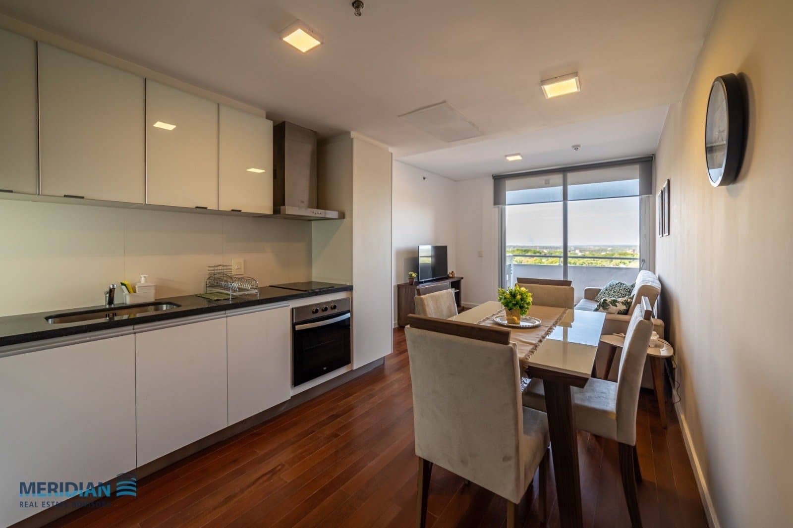 Hermoso departamento amoblado en venta zona Santa Teresa, foto 2