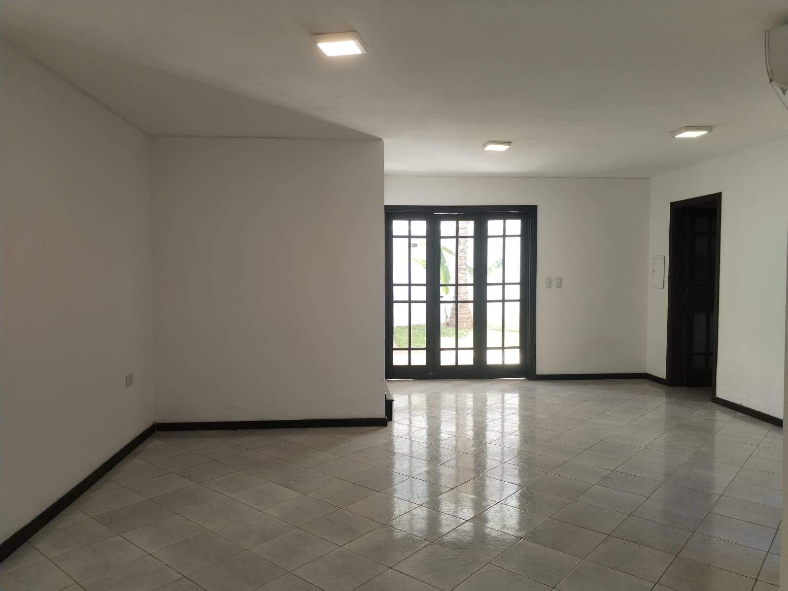 Alquilo duplex de 3 dorm en el B°Mburucuya