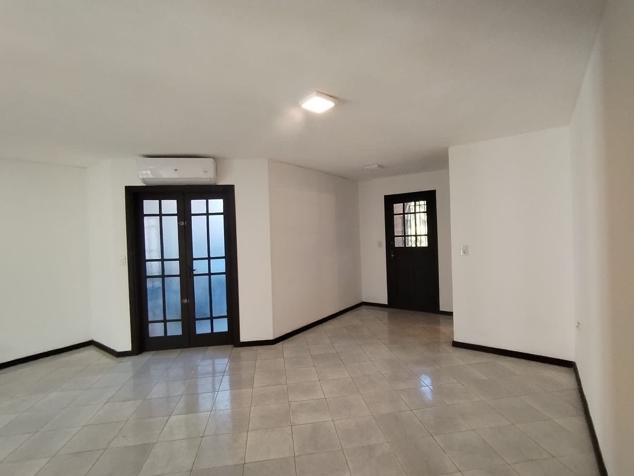 duplex de 3 dorm en el B°Mburucuya, foto 3
