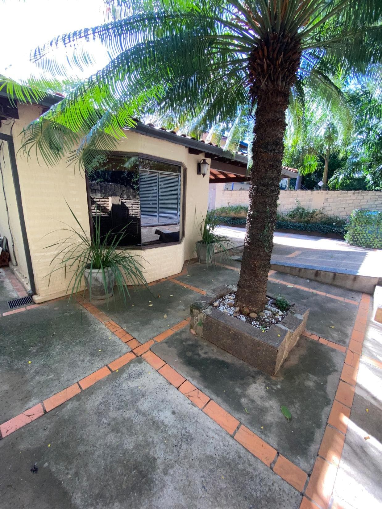 Casa Zona Restaurante Westfalia - Avda Perón, foto 2