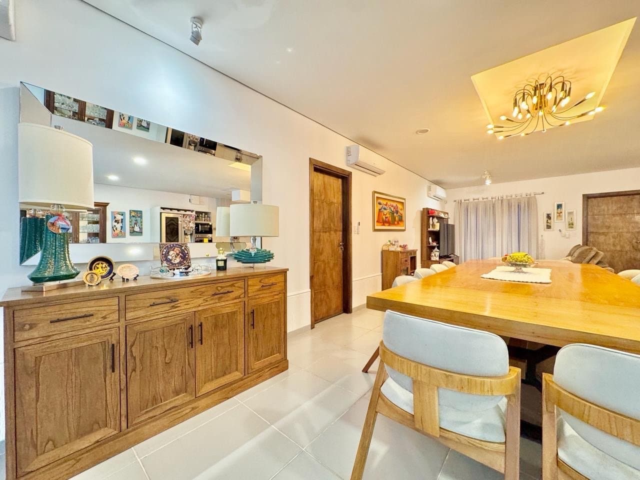 En venta Moderna Residencia en Asuncion, foto 4
