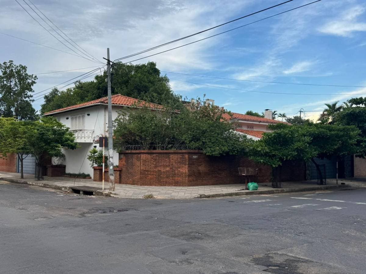Propiedad en esquina en barrio Herrera, foto 3