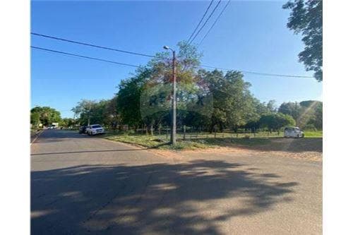 Terreno en esquina - Luque cuarto barrio — foto 3