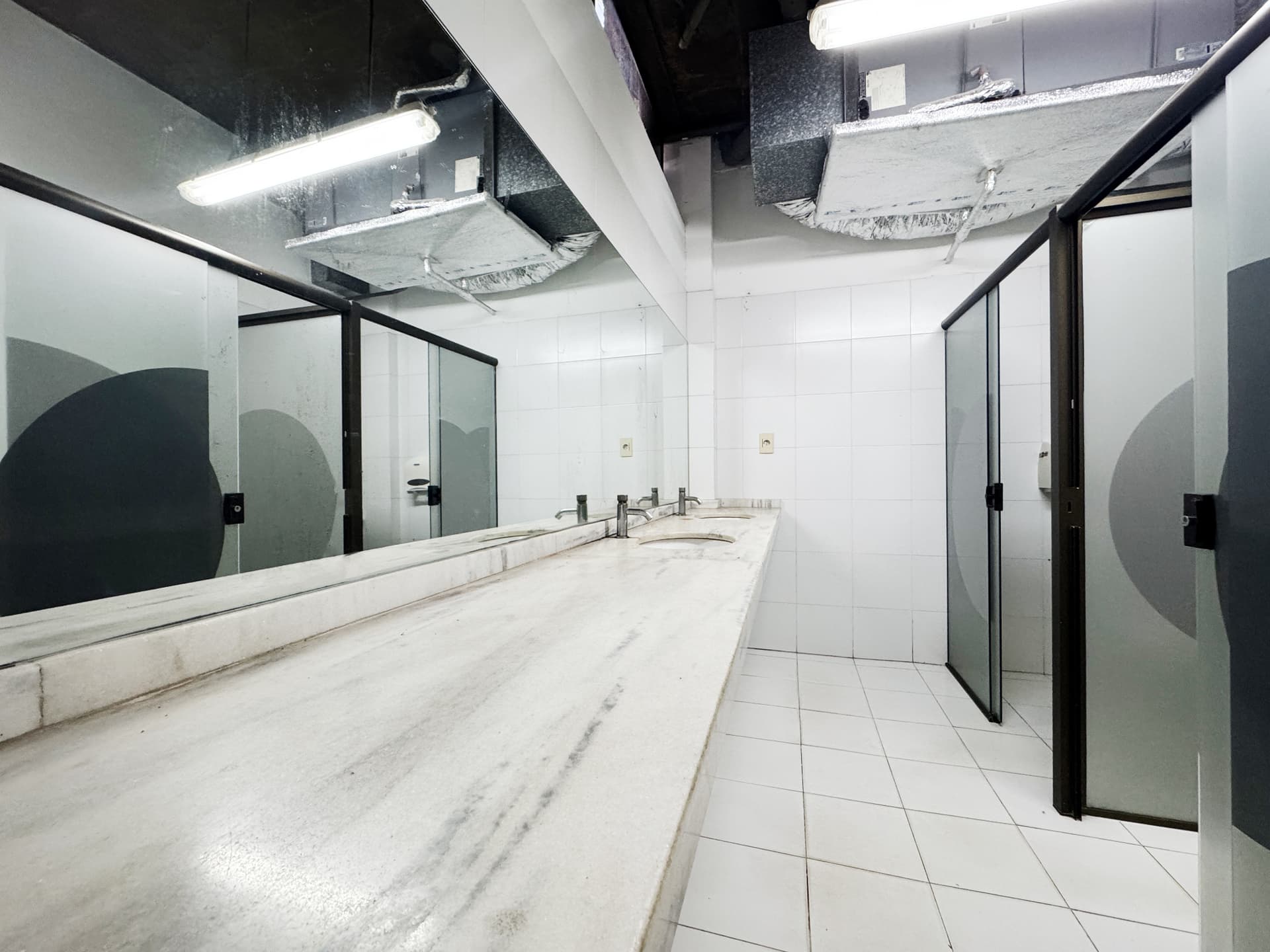 Propiedad Con Oficinas Y Depósito Sobre Avda. España, foto 4