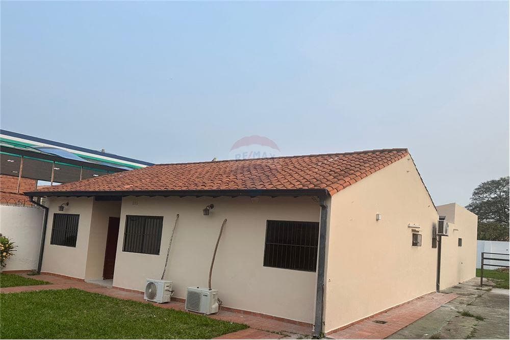 Casa con psicina Mariano Roque Alonso, foto 3