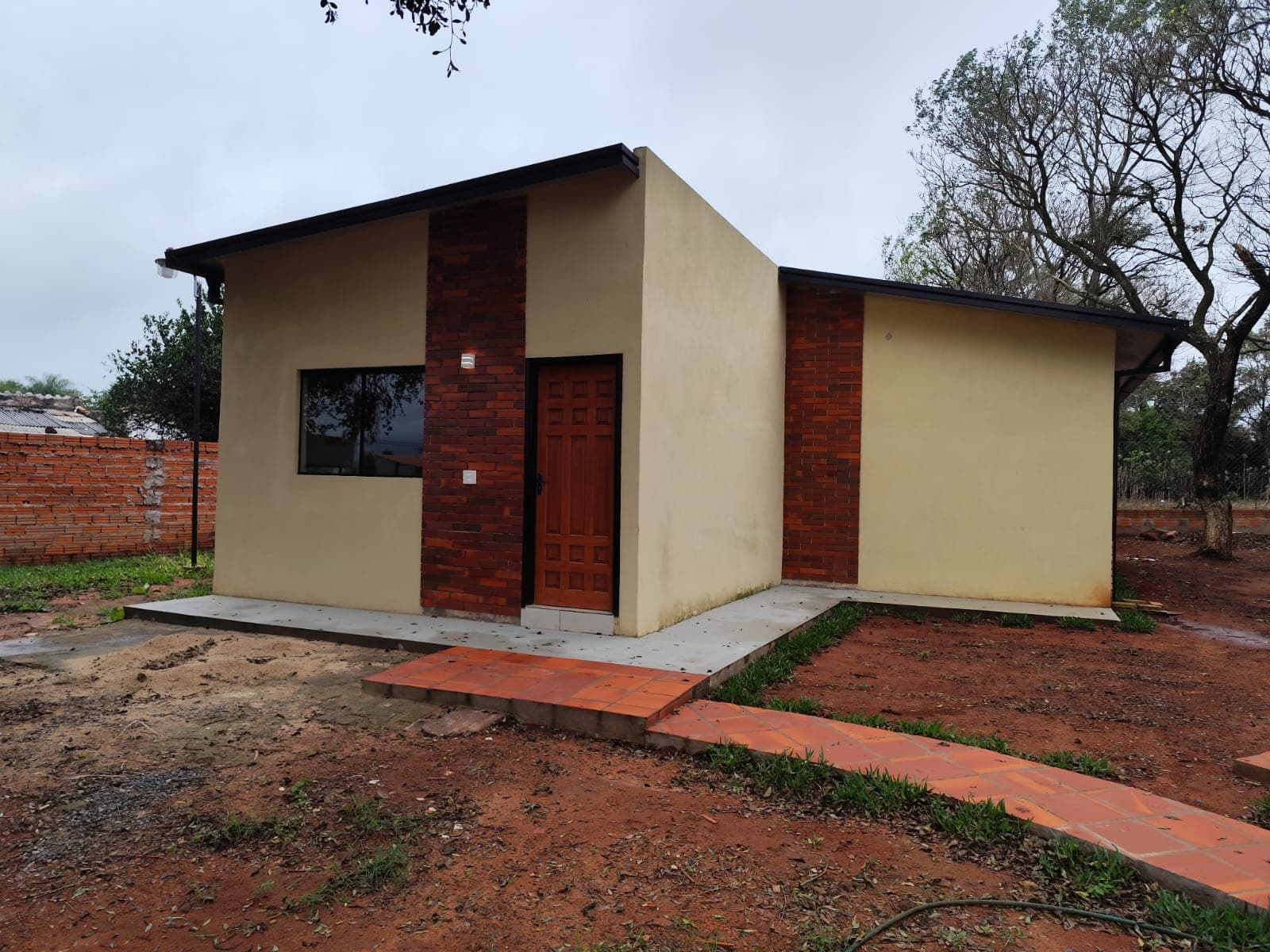 Casa a estrenar con amplio patio en esquina - Itá — foto 2