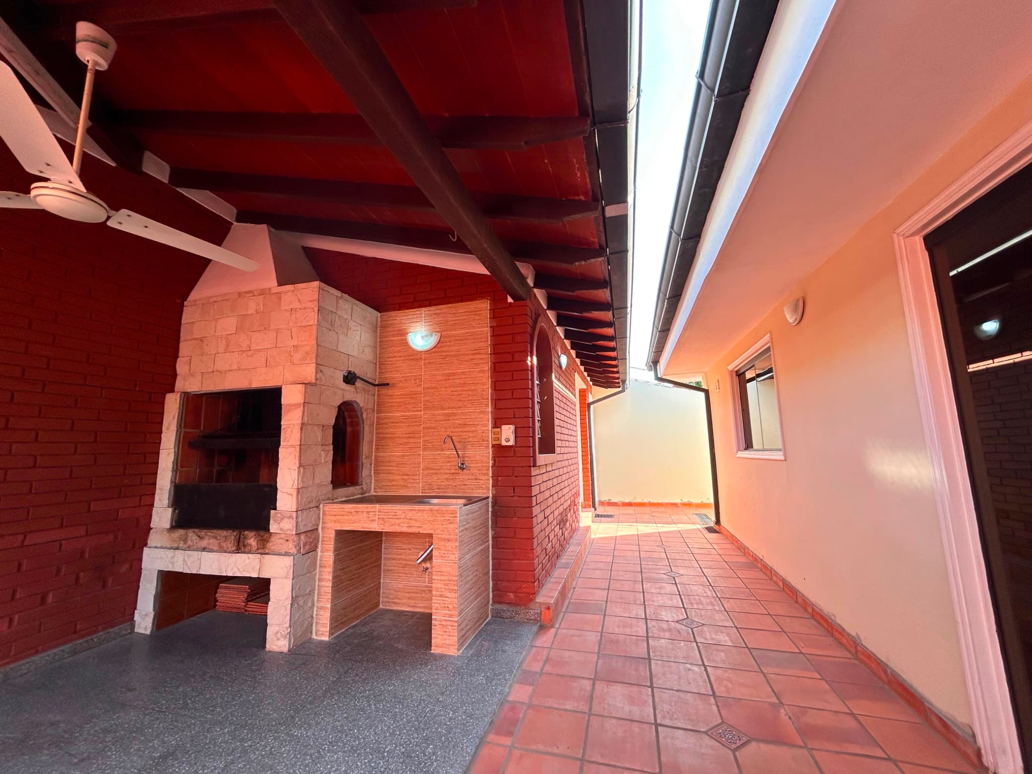 CASA SEMI AMOBLADA | A cuadras del acceso a la Costanera Sur, foto 5