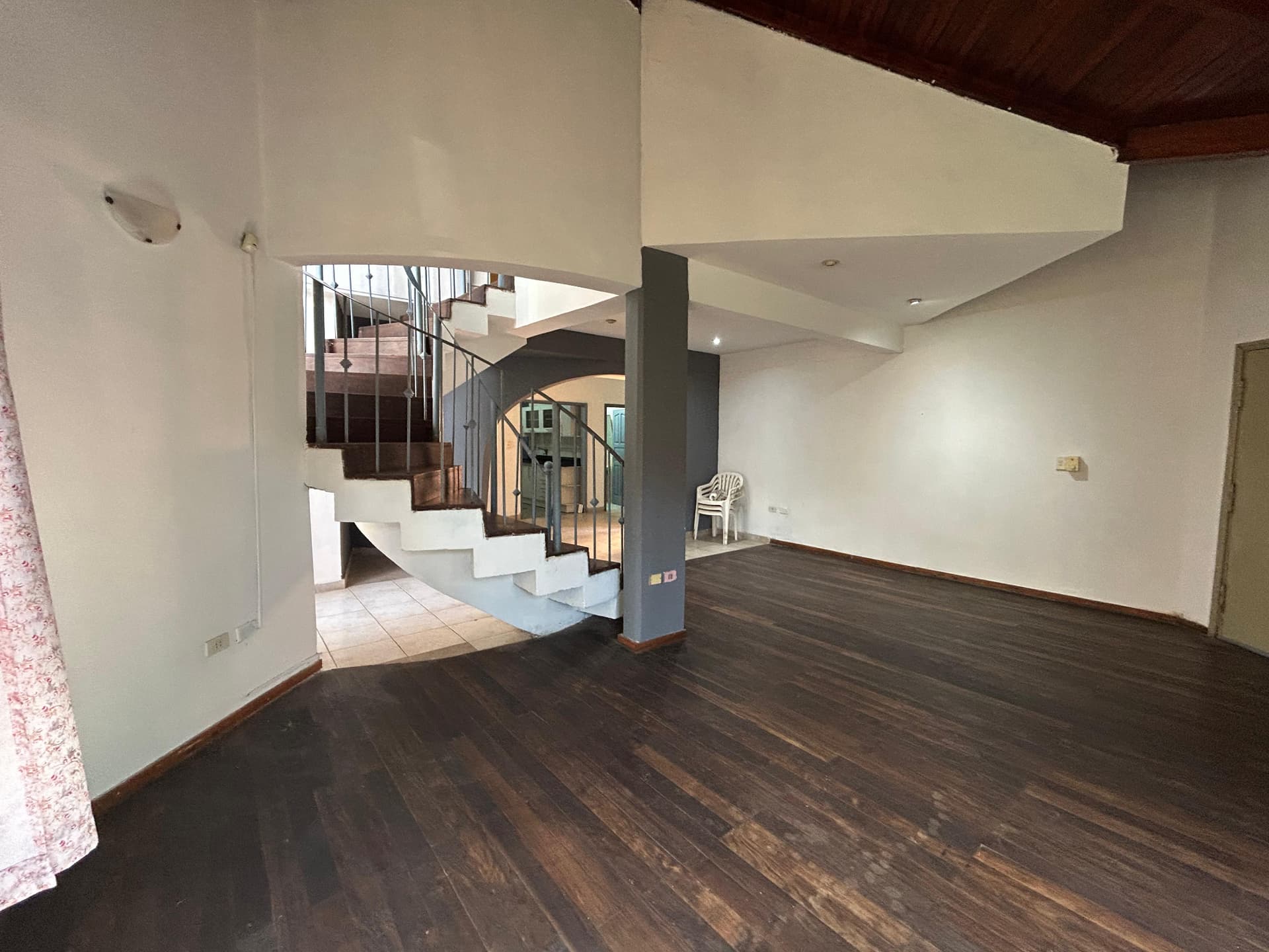 casa Amplia en Lambaré, foto 2