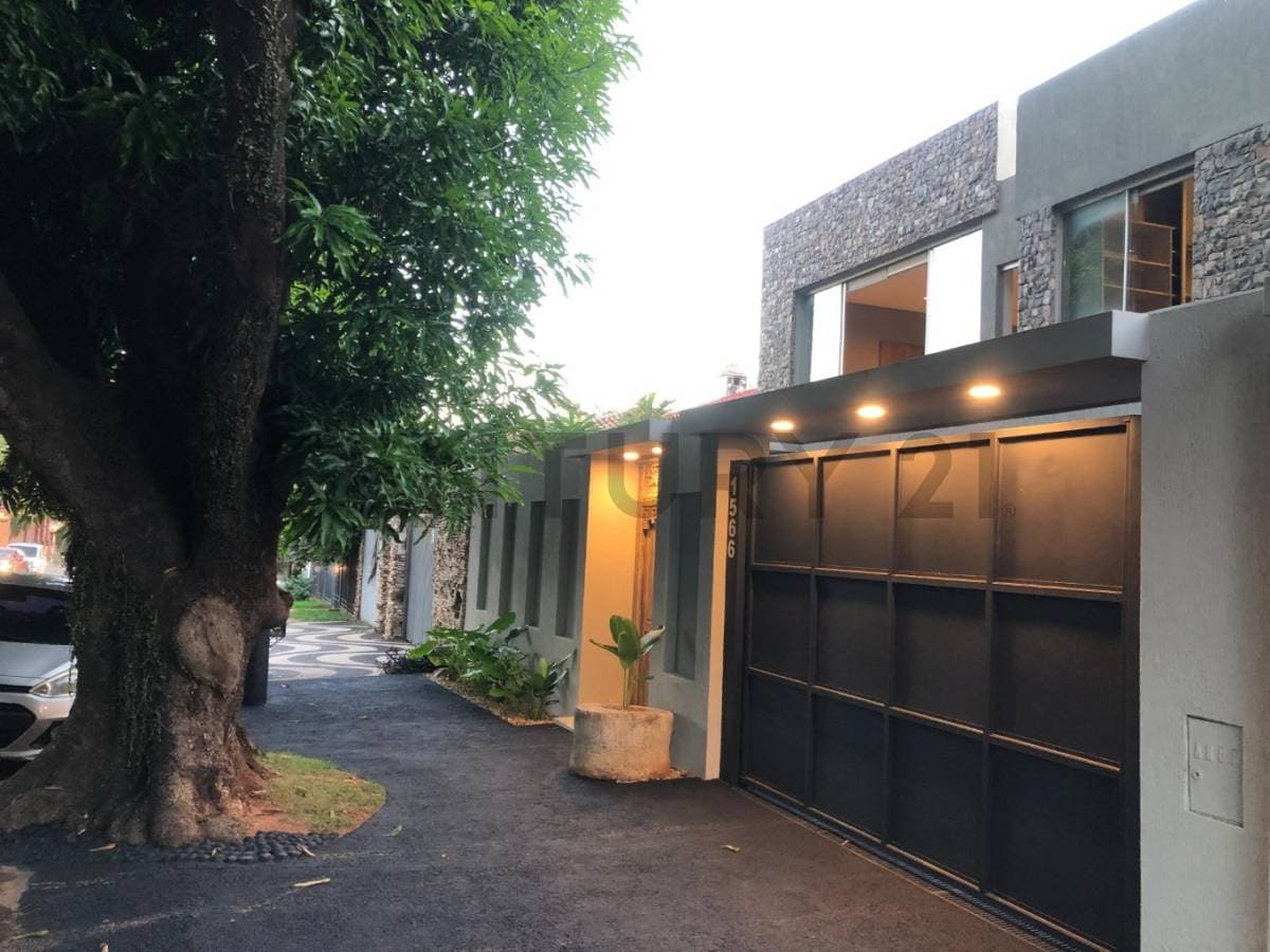 Exclusiva casa amoblada estilo balisi
