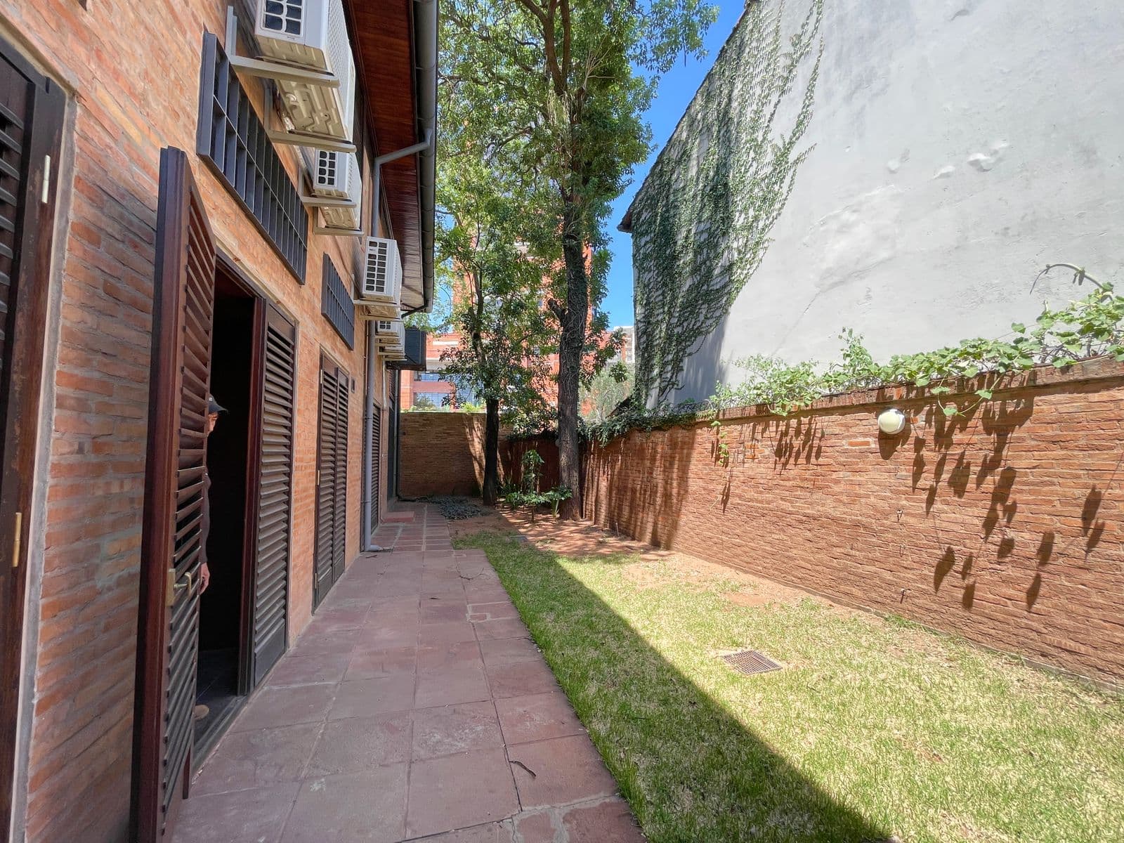 Edificio en Las Mercedes — foto 4