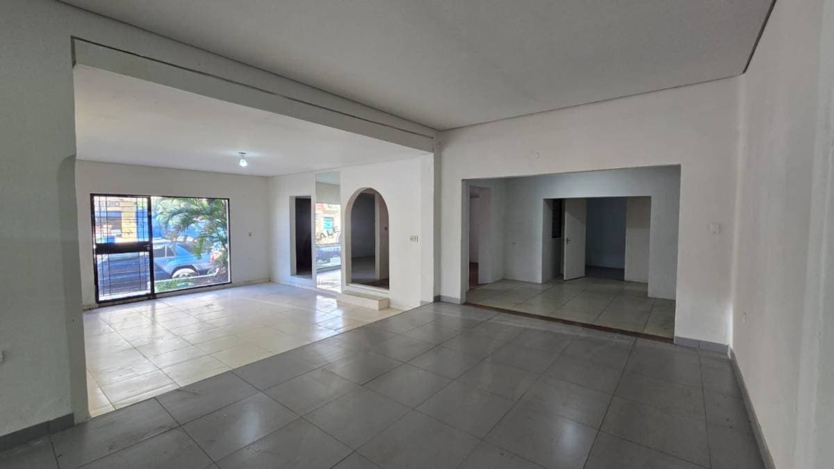 Salones Comerciales en Alquiler – Esquina en Ciudad Nueva, foto 5