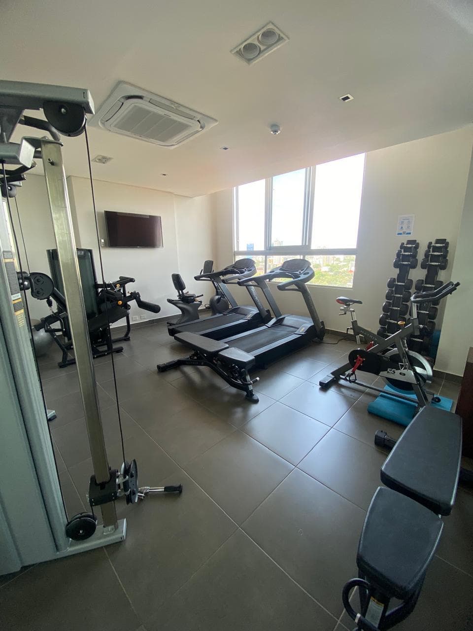 Departamento amoblado en edificio infinity – avda. Santísima Trinidad — foto 2