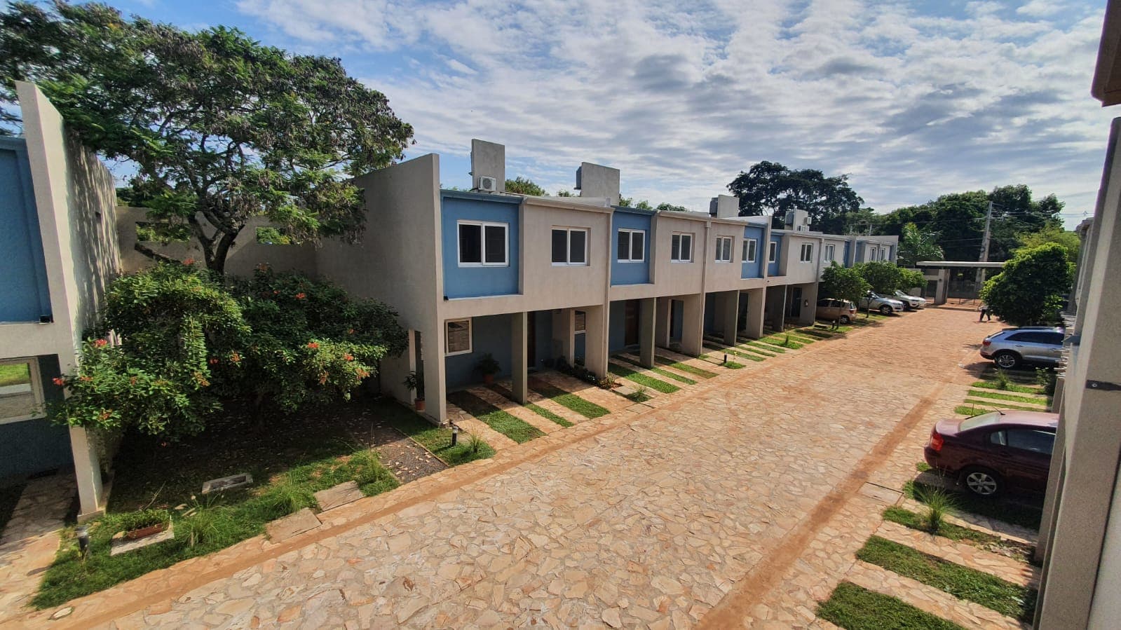 Duplex en Alaia Barrio Cerrado — foto 3