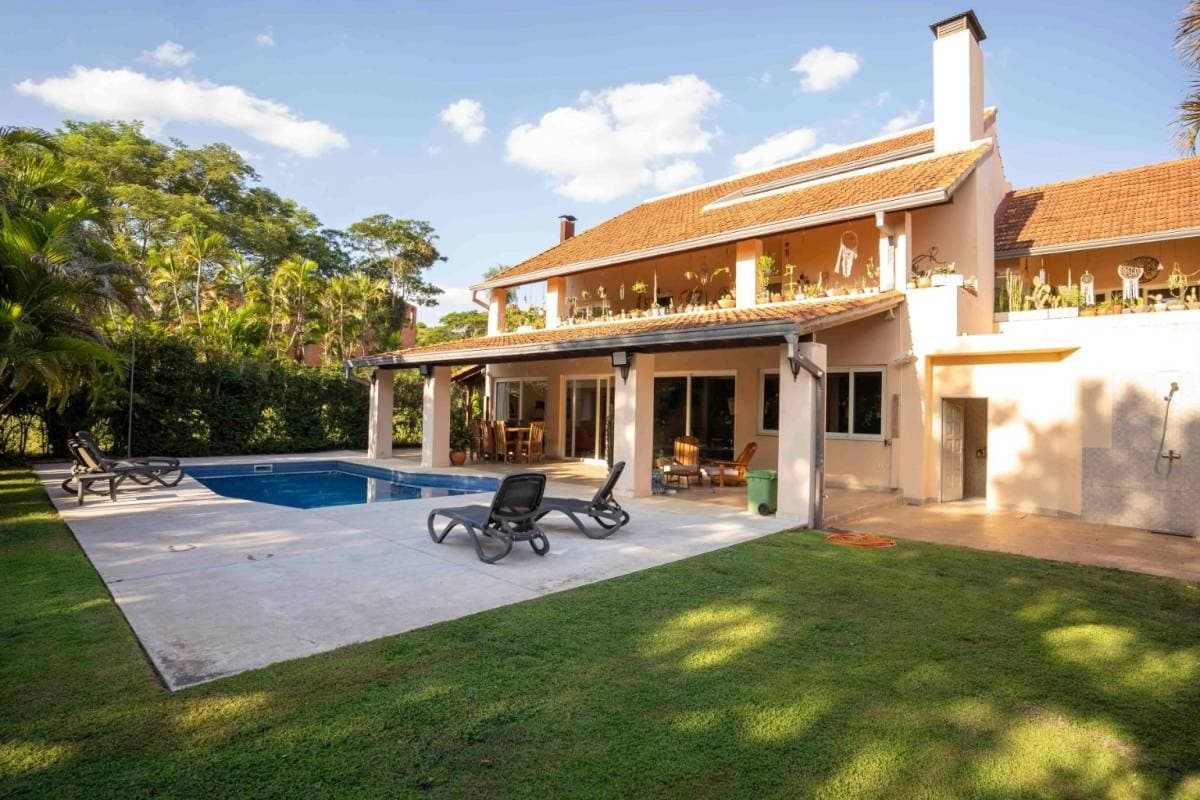 EN VENTA Exclusiva Residencia de 5 habitaciones sobre Avda. del Yatch - Lambaré, foto 3