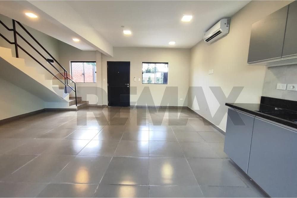 Duplex con amplio patio - Luque, foto 4
