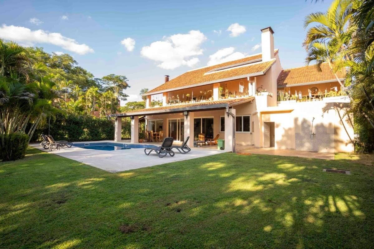 EN VENTA Exclusiva Residencia de 5 habitaciones sobre Avda. del Yatch - Lambaré, foto 4