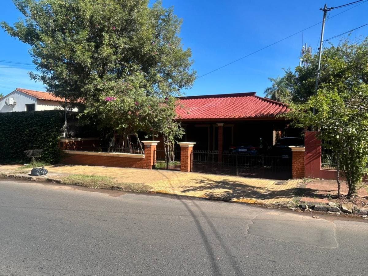 En venta casa en los laureles, foto 1