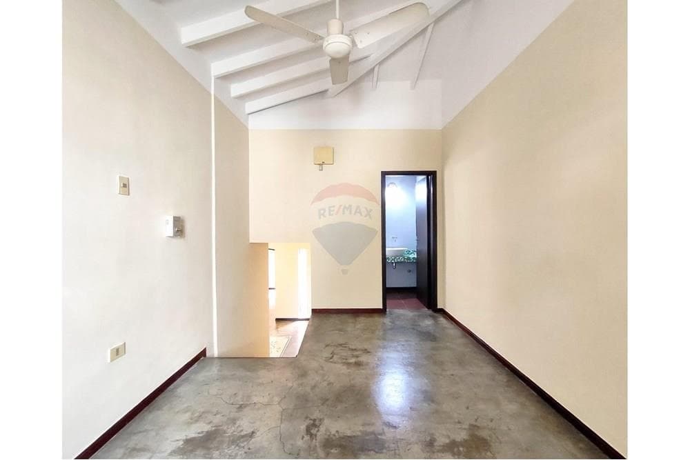 Casa en el centro de asuncion remodelada a nueva, foto 3