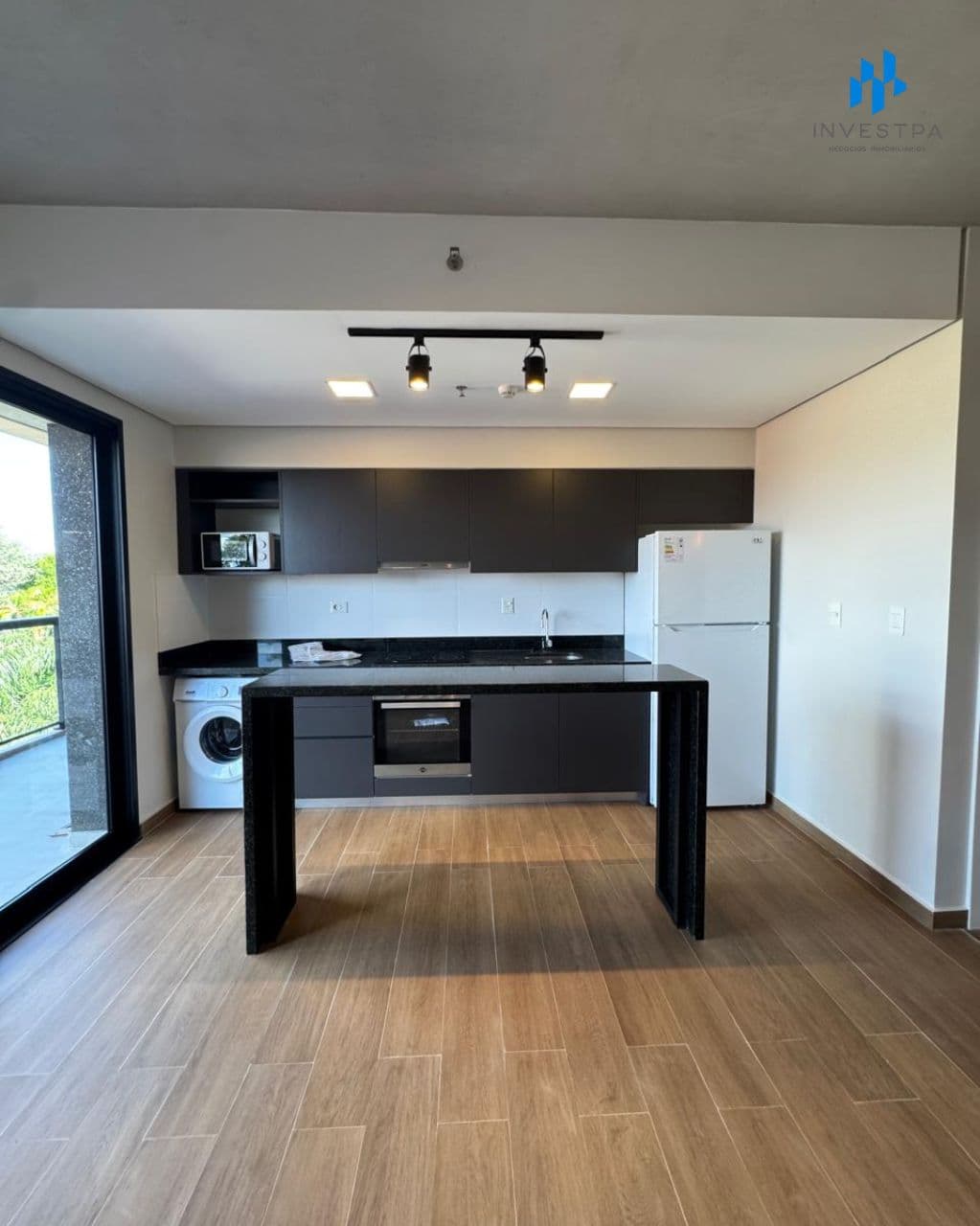 Departamento amoblado de 2 dorm - los laureles, foto 5