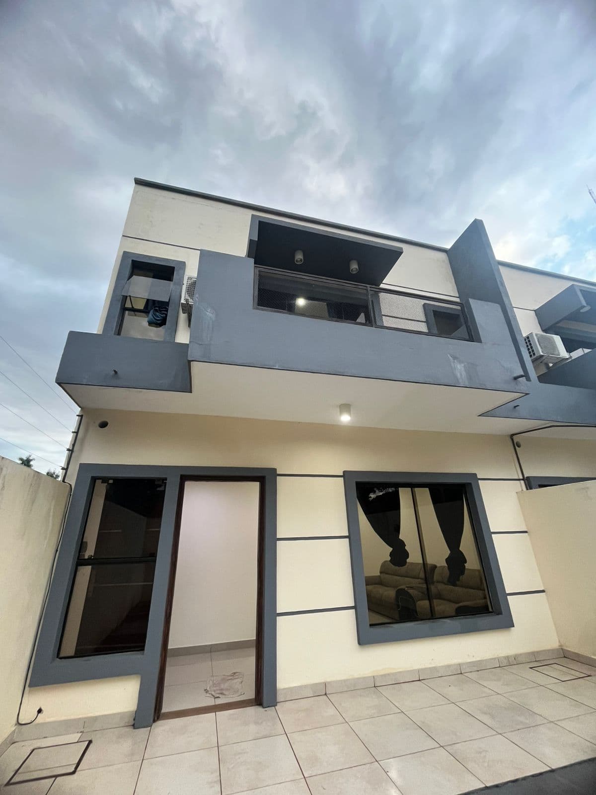 En alquiler duplex a estrenar en Villa Elisa barrio sol de america