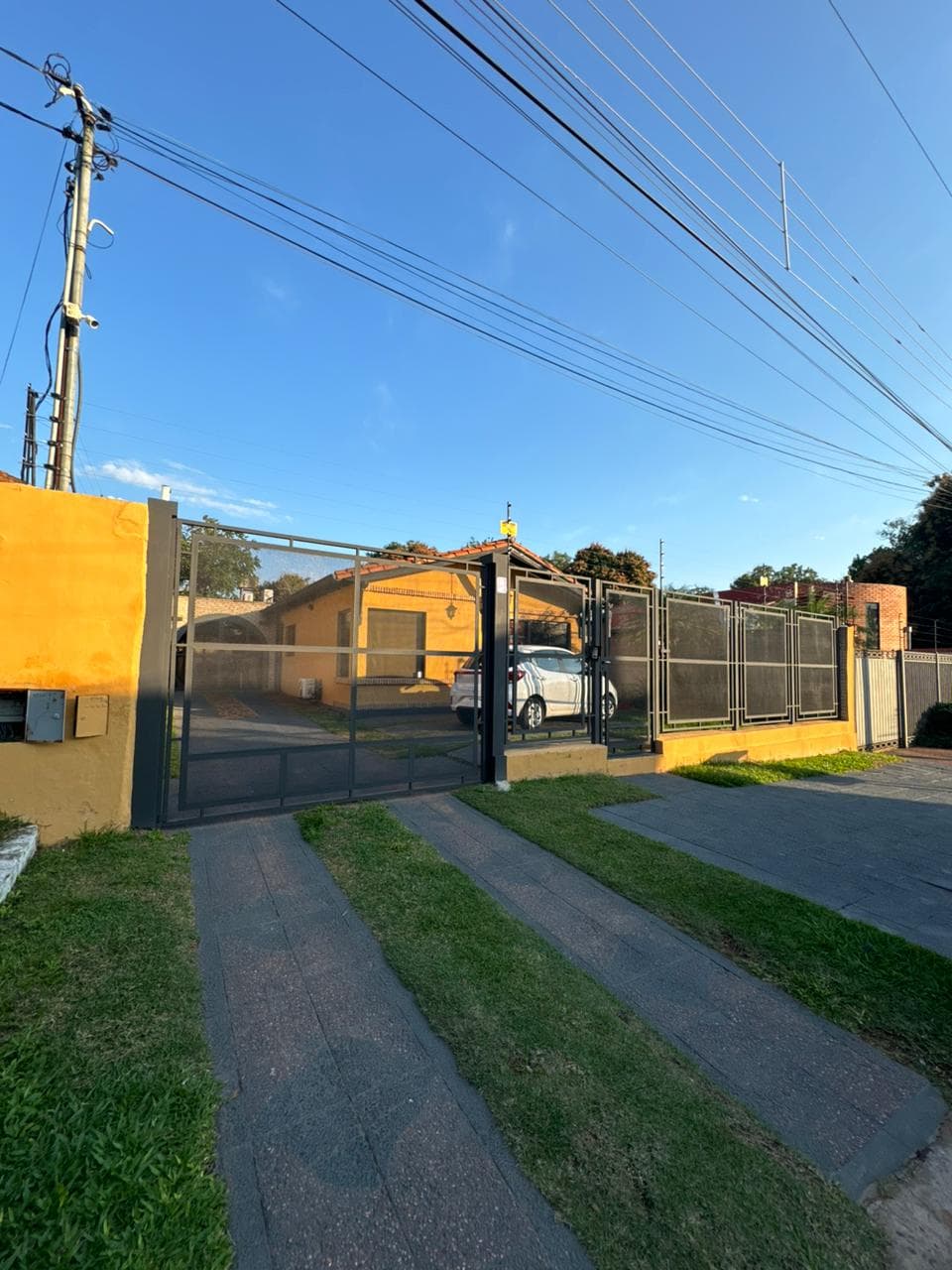 Vendo hermosa casa en Villa Elisa!