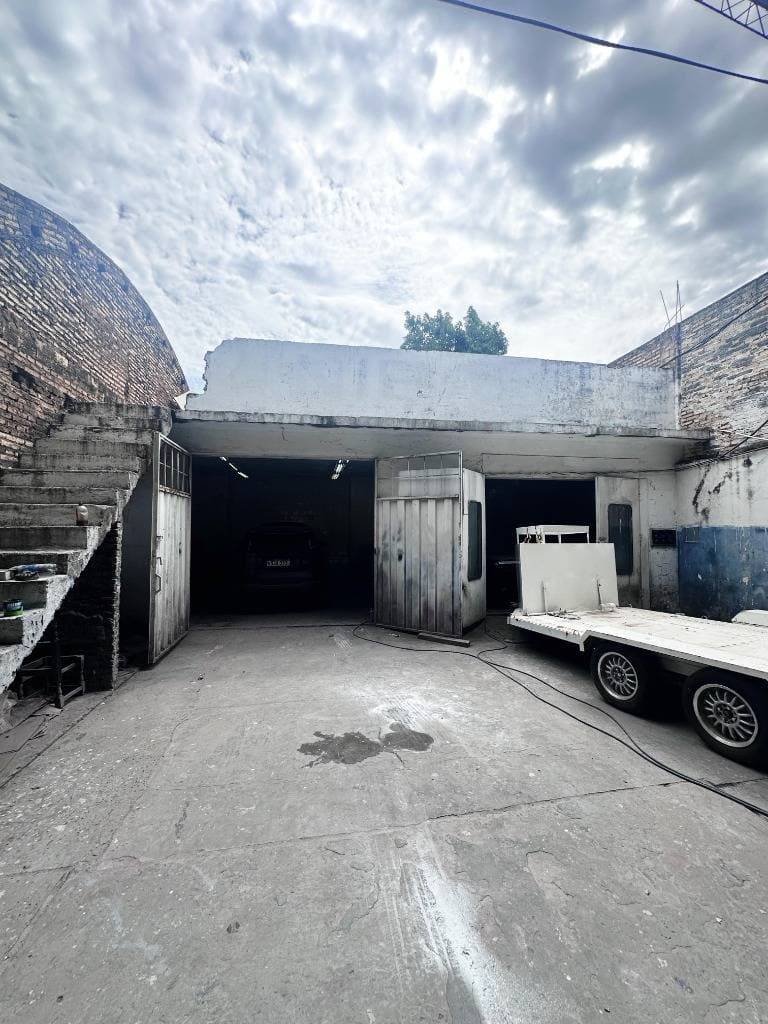 Nave, tinglado/depósito en barrio obrero, Asunción, foto 3