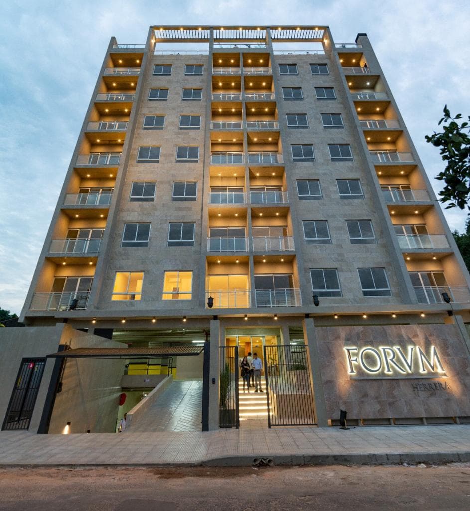 Departamento de 1 Dormitorio en Venta en Edificio Forum Herrera: Ubicación Privilegiada