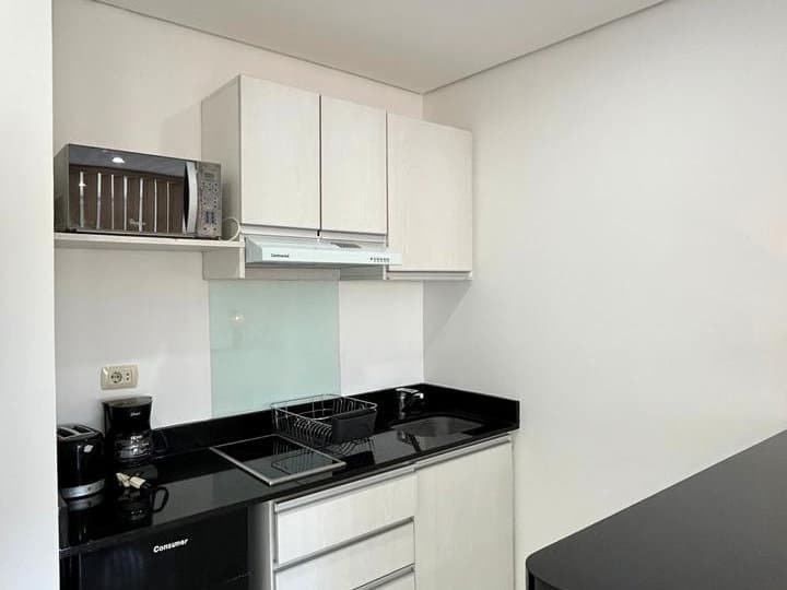Departamento monoambiente amoblado en barrio Jara, foto 3