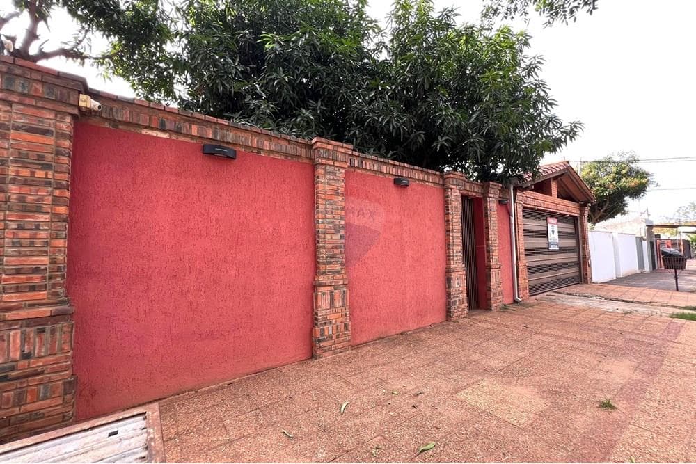 Casa - Venta - Paraguay Central Luque, bellísimo hogar para tu futuro!
