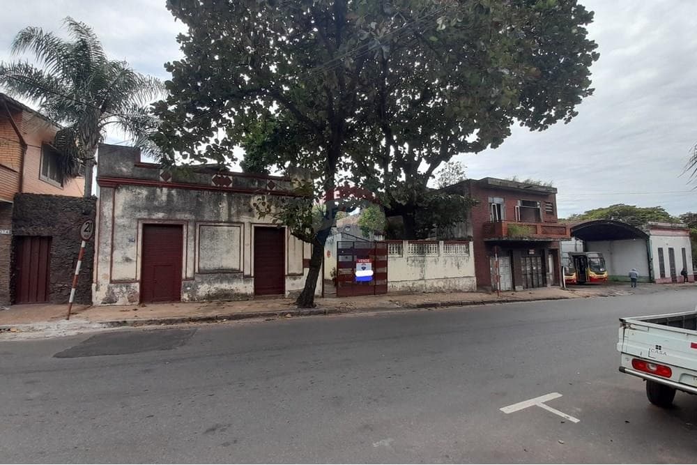 Amplio Terreno en venta. Bo. Dr. Francia Asunción, foto 3