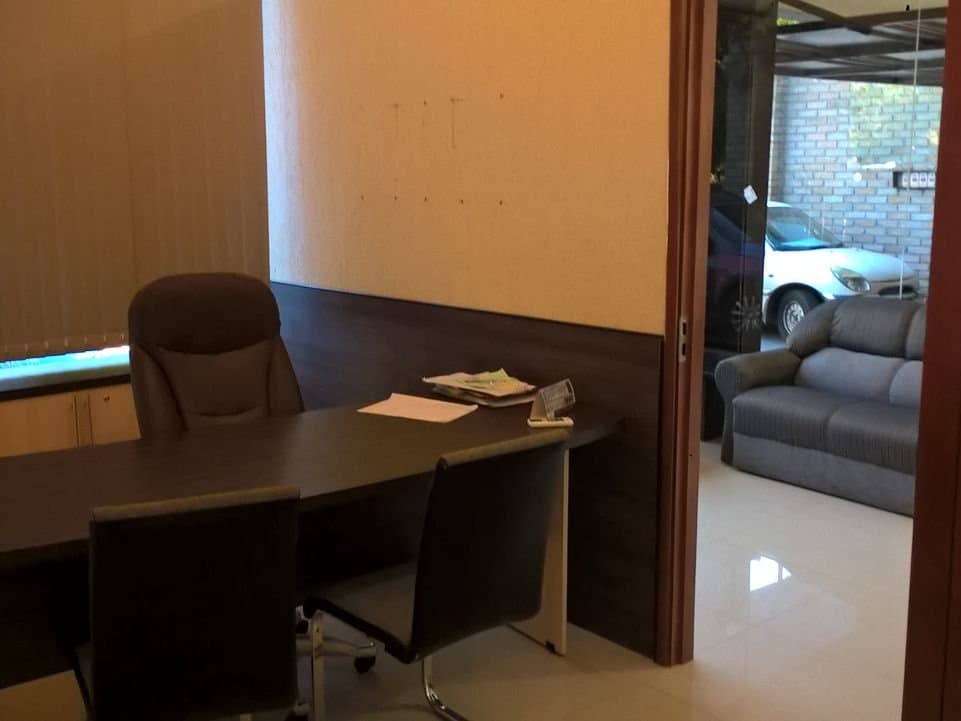 Alquilo oficina en barrio Herrera