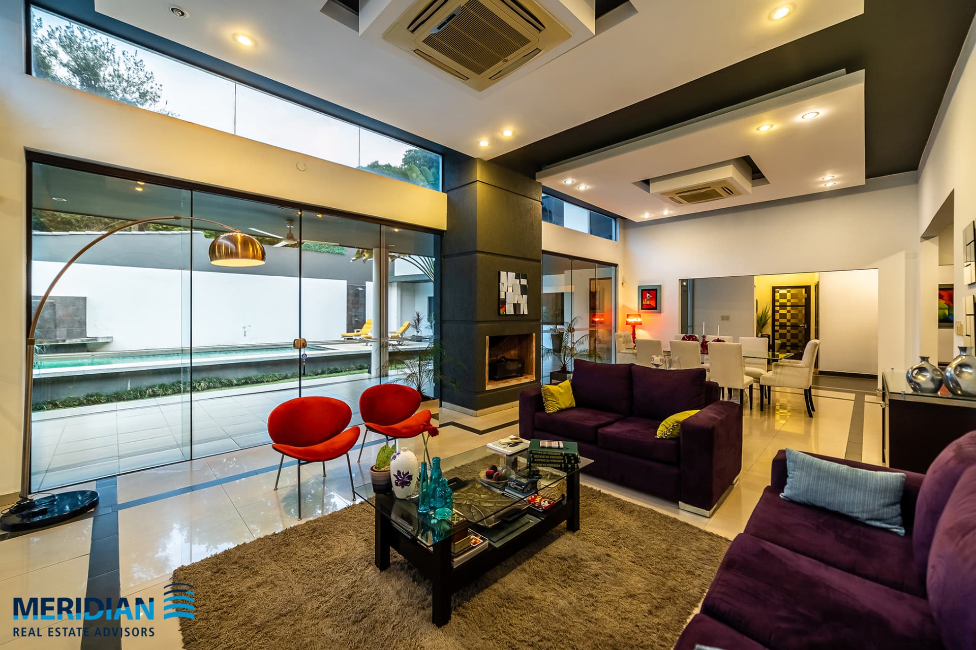 Residencia Minimalista sobre Av. Primer Presidente!, foto 2