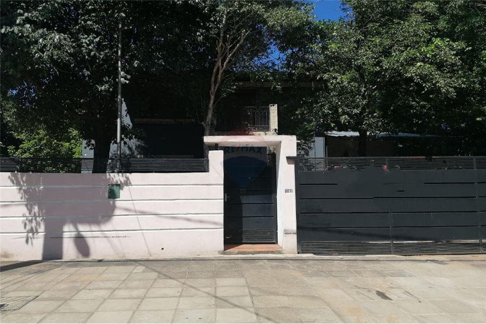 Casa de dos plantas en asuncion -nazareth — foto 1
