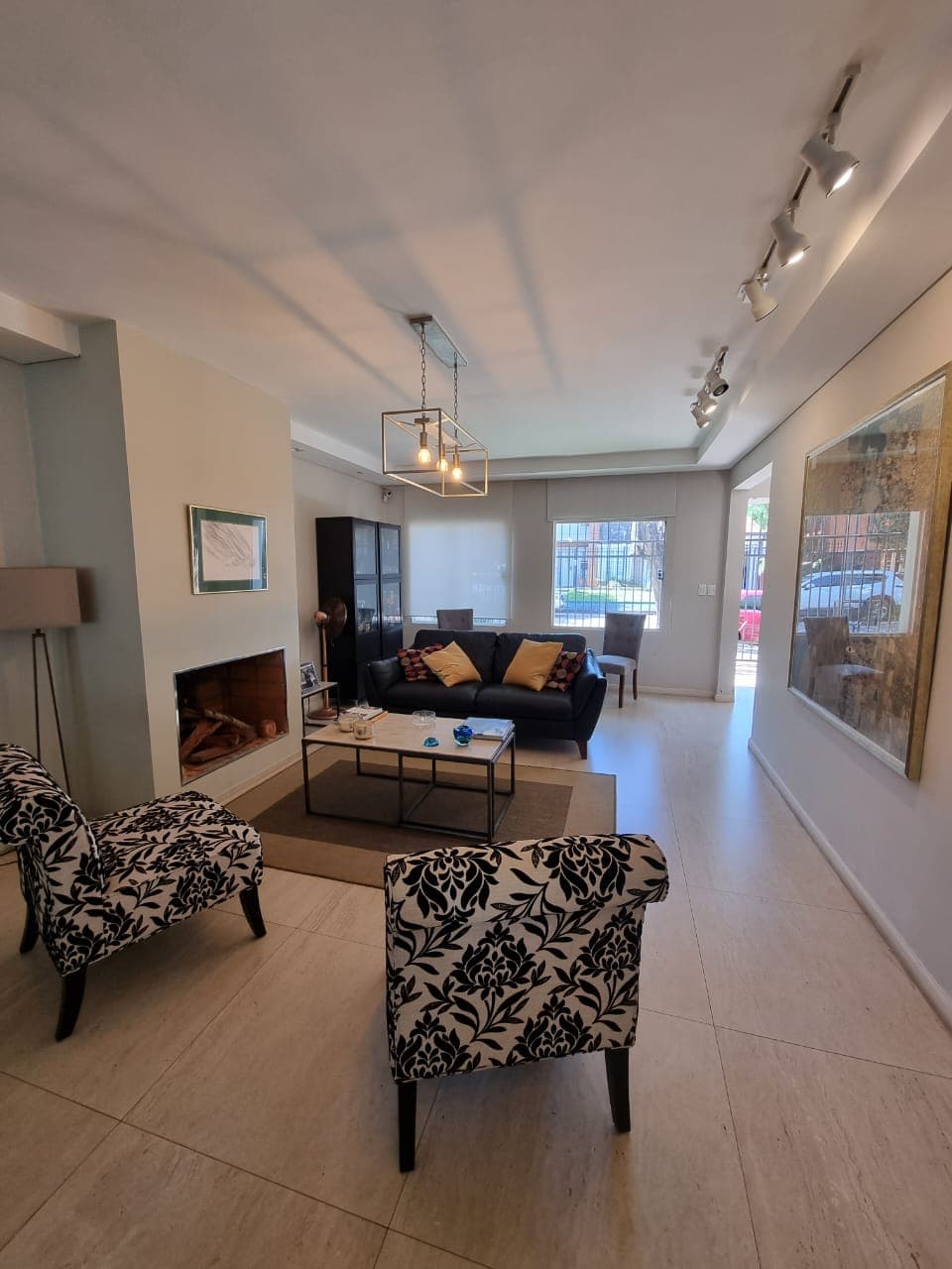 Alquilo hermosa residencia con excelente ubicación, bo.Carmelitas