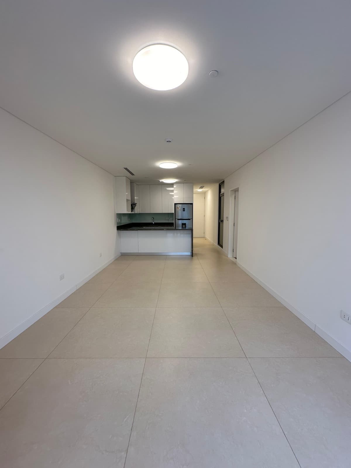 Ykua sati - en alquiler - amplio departamento de 1 dormitorio (en suite) — foto 1