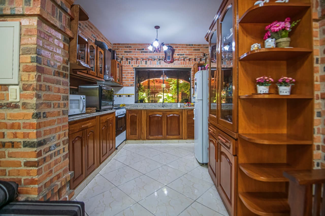 Casa en Lambaré sobre carretera de lópez, foto 5