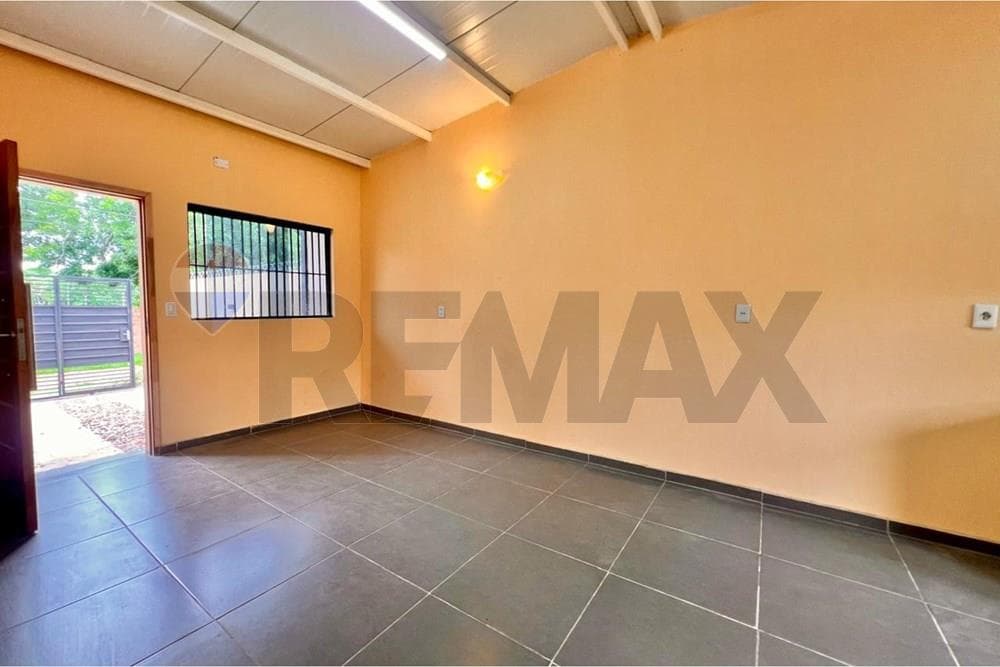 Chalet - Venta - San Lorenzo, Central, Paraguay, foto 3