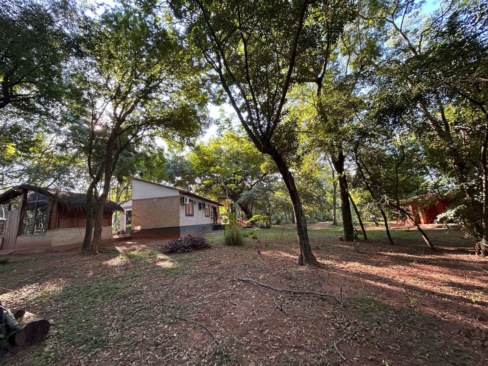 En venta hermosa casa quinta en Atyra 1.296m2