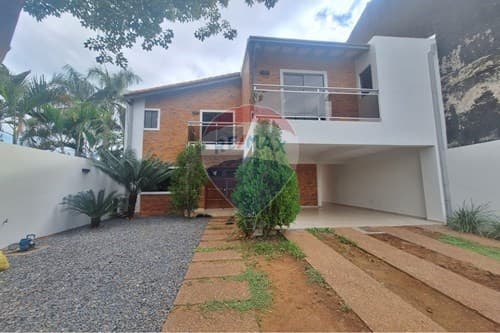 Casa de 5 habitaciónes en Asunción Bº San Vicente