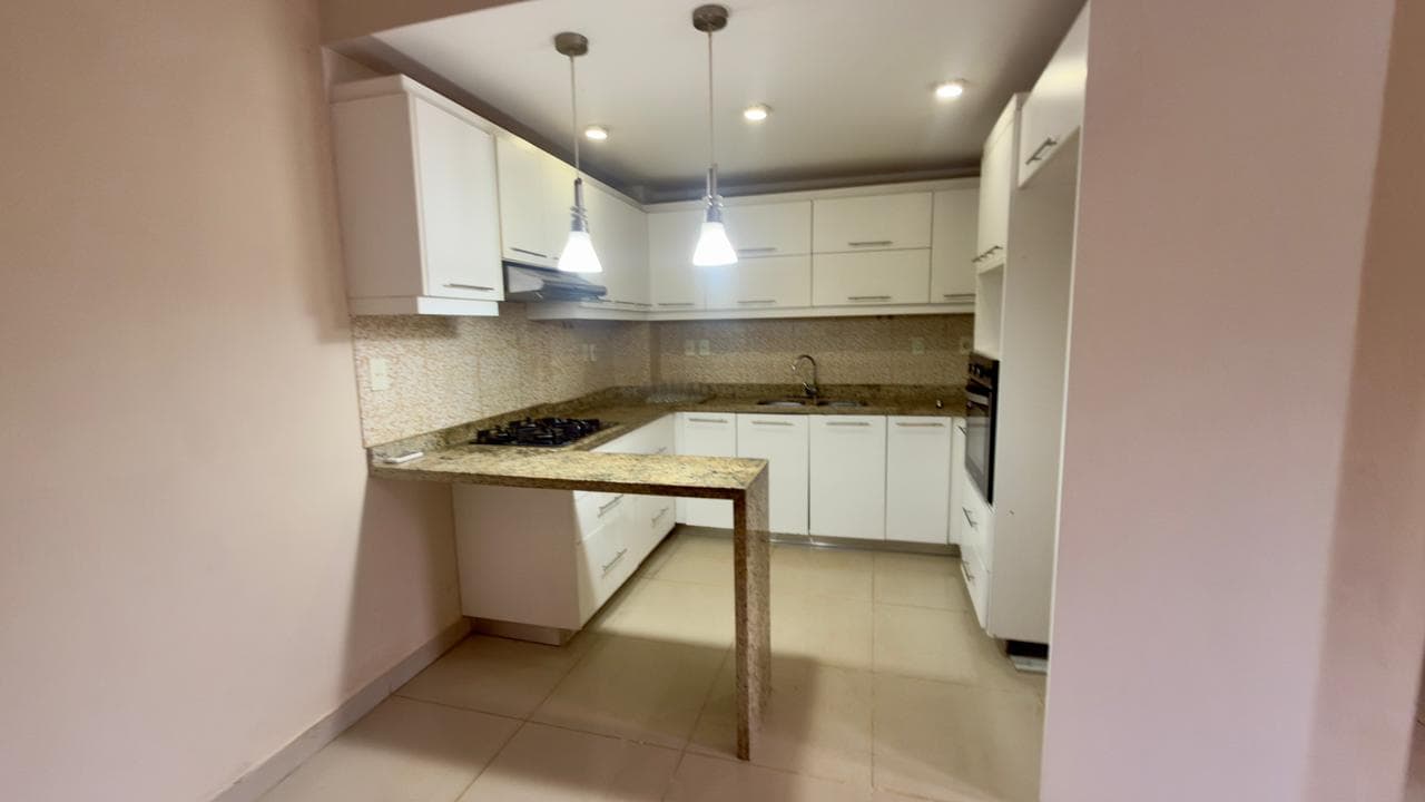 De residencia en Fernando de la Mora zona norte, foto 2