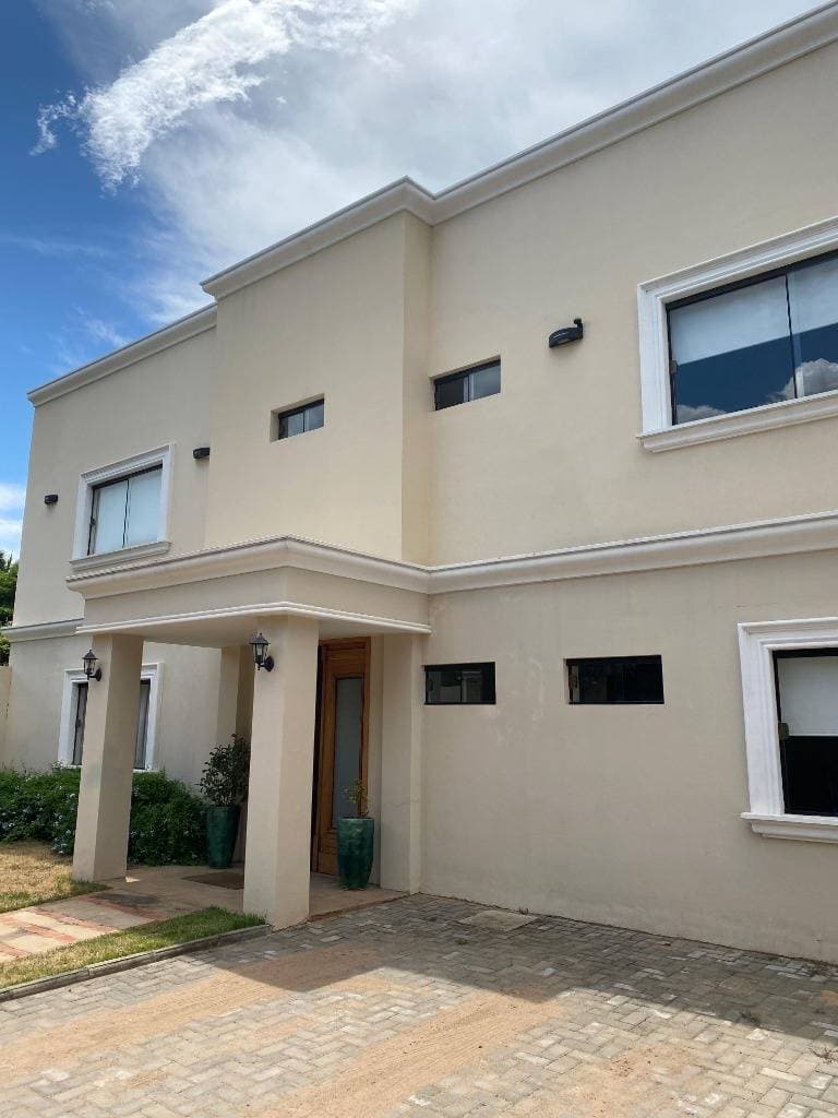 Residencia - barrio salvador del mundo, foto 1