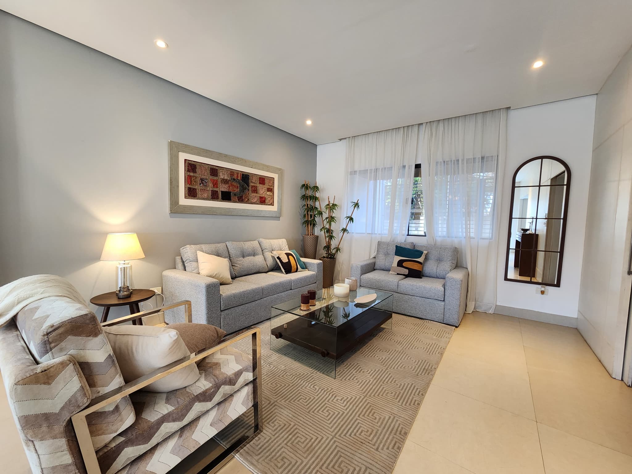 En venta - residencia moderna de 4 dormitorios, barrio virgen del huerto — foto 3
