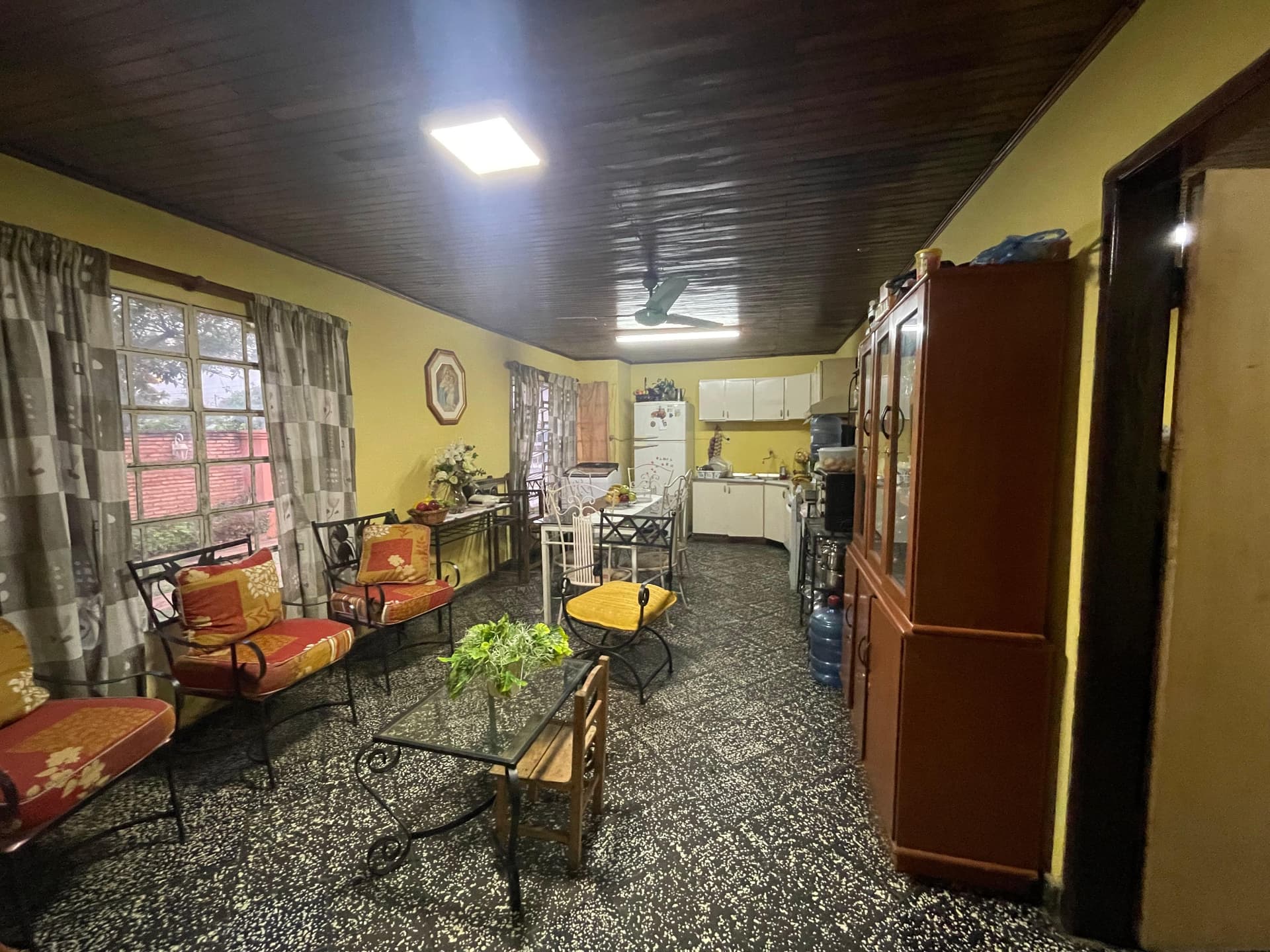 En venta amplia casa en fdo zona sur, foto 5