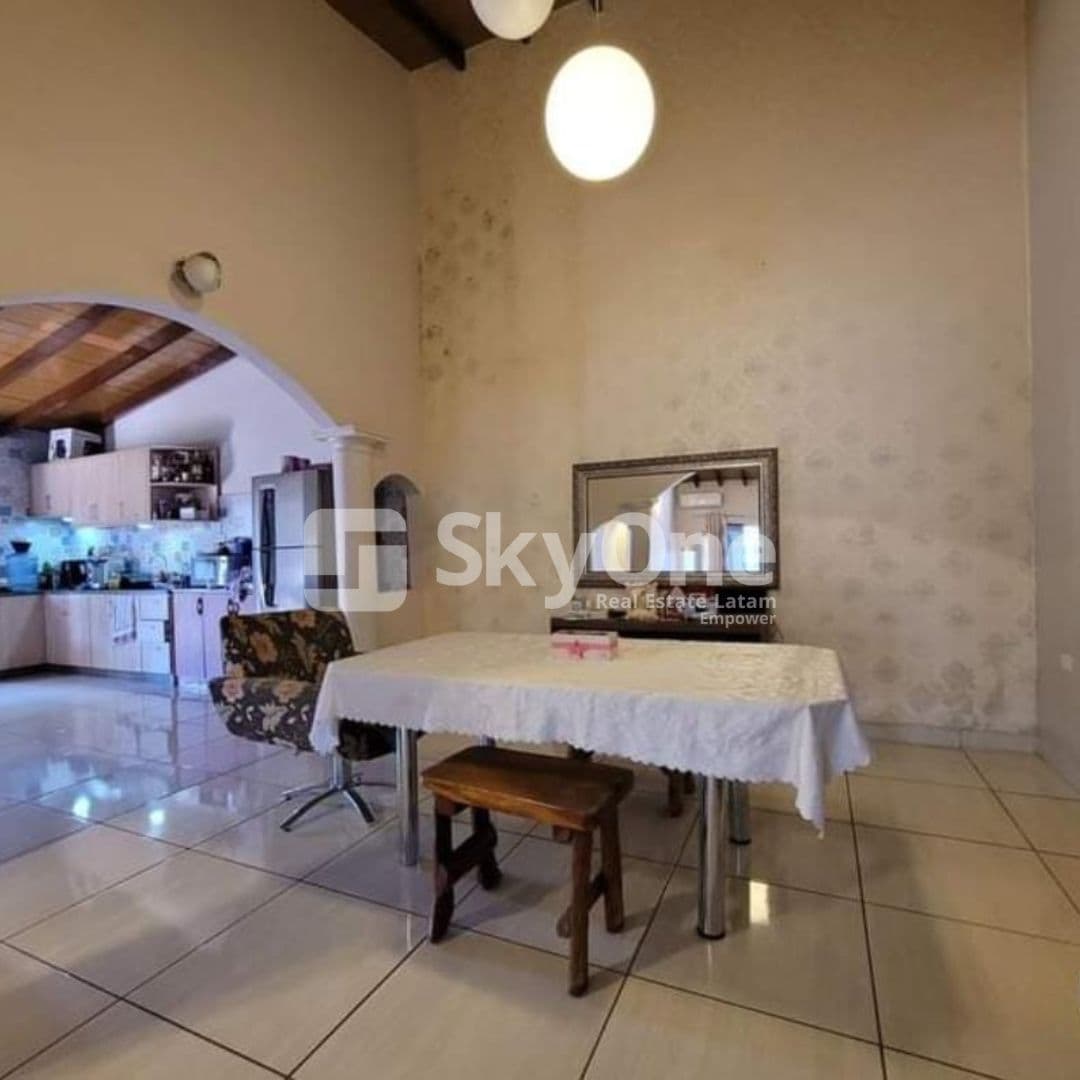 Se vende amplia casa con piscina en el Barrio Boqueron II, foto 3
