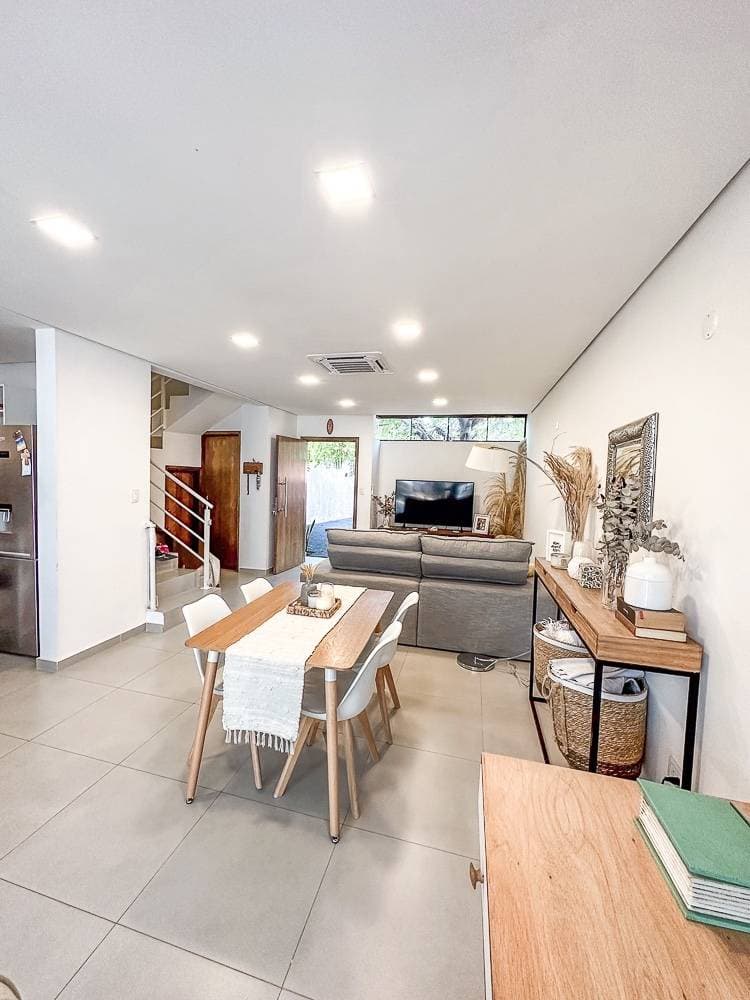 En venta hermoso duplex en cuarto barrio Luque, foto 3