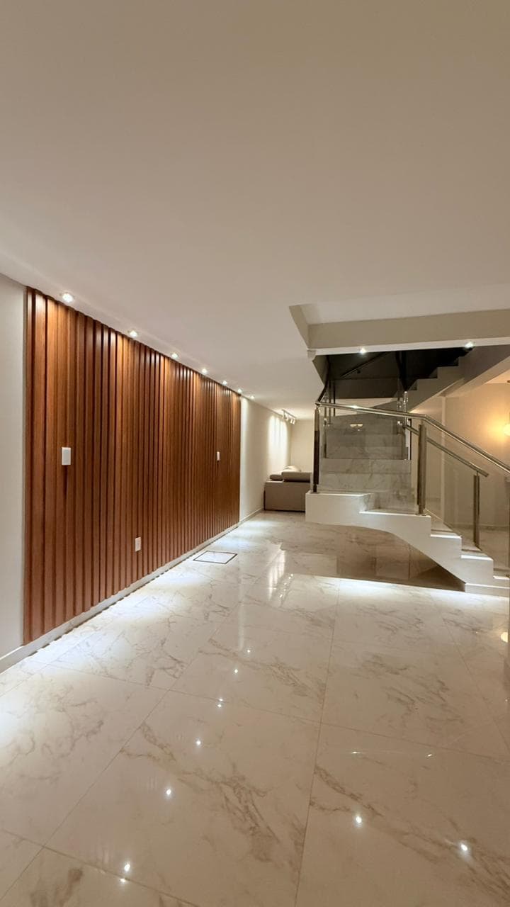En Venta – Residencia Moderna Amoblada En Barrio Los Laureles, foto 2