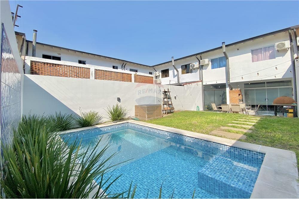 Duplex en lambare a dos cuadras del yacht, foto 2
