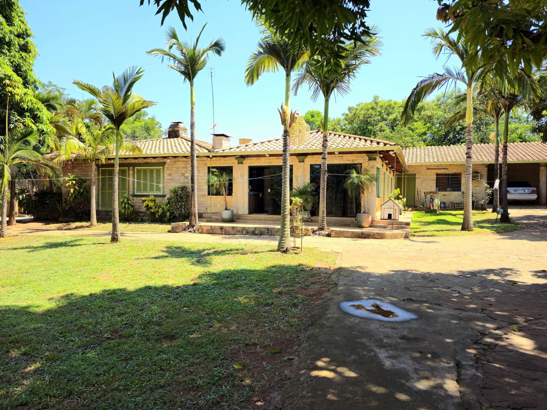 Casa de 5 habitaciónes con patio de 1.200 M2 en J.A Saldivar, foto 1
