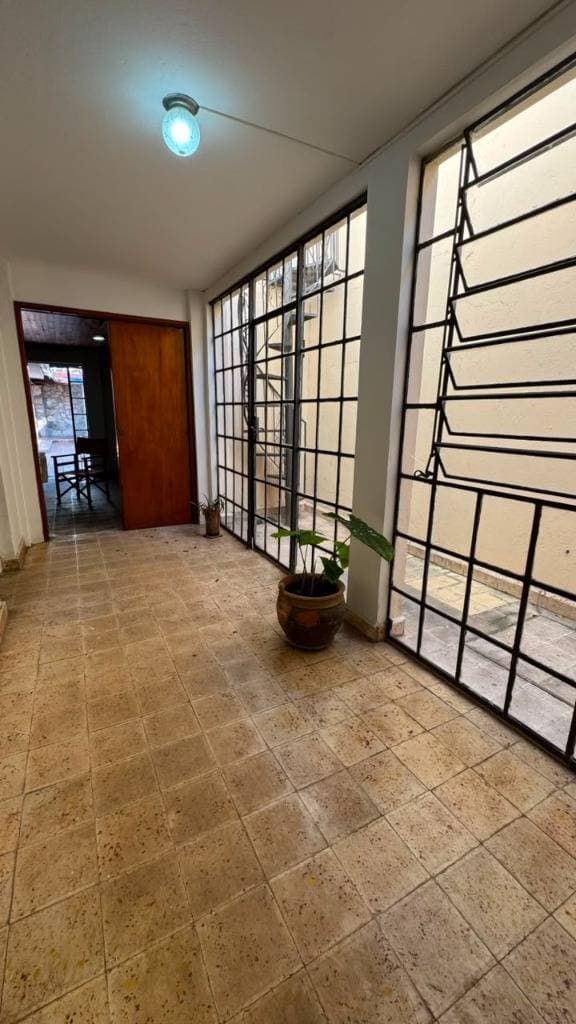 Amplia casa de 2 plantas ideal para oficina | Sajonia, foto 3