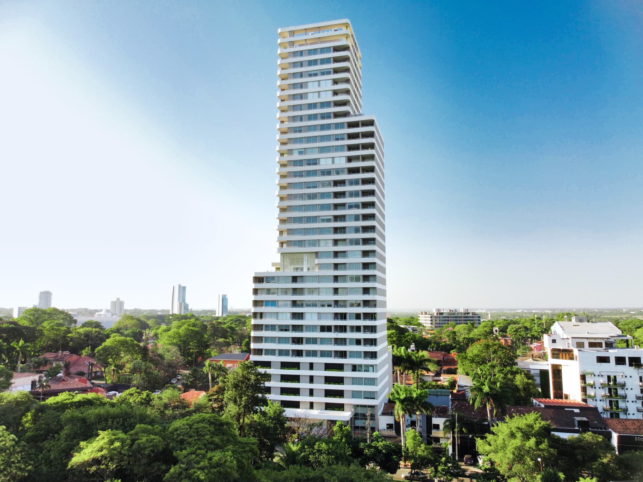 En venta 1 dormitorio en sky tower amoblado